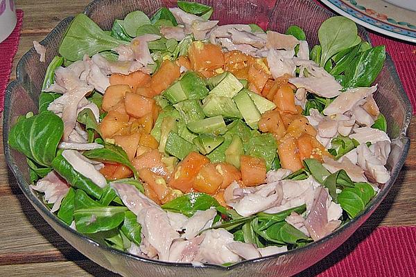 Lamb`s Lettuce with Papaya and Avocado on Smoked Trout
