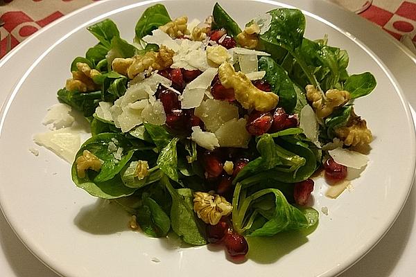 Lamb`s Lettuce with Pomegranate Seeds, Walnuts and Parmesan