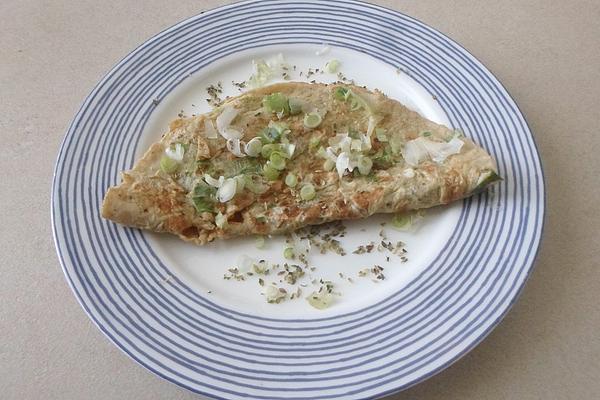 Lara`s Egg Omelette with Spring Onions