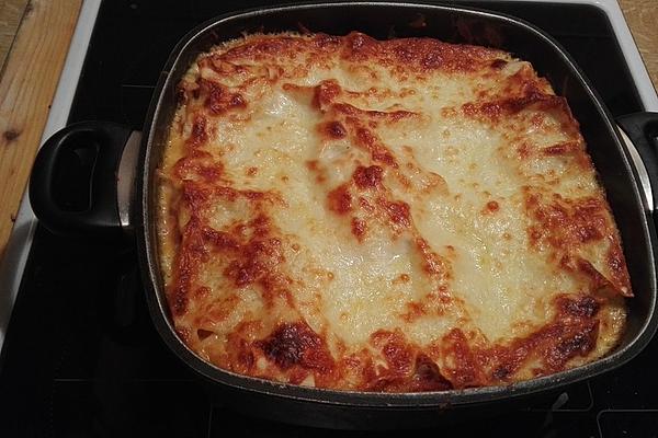 Lasagna with Filling Made from Hokkaido, Thyme and Mountain Cheese