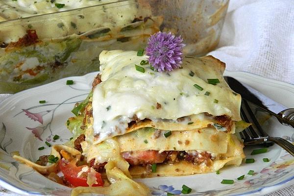 Lasagna with Savoy Cabbage, Minced Meat and Sheep Cheese
