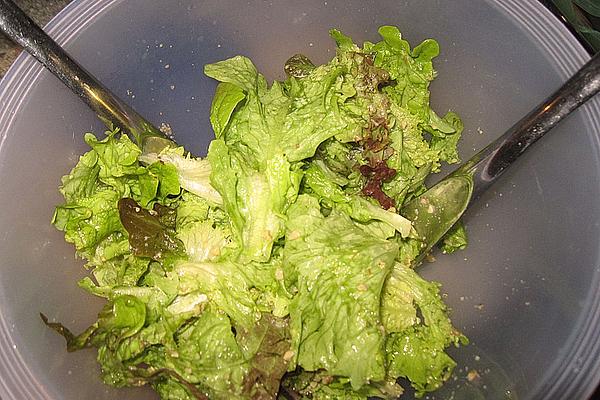 Leaf Salad with Orange Dressing and Walnuts