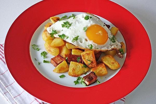 Leberkäse and Potato Pan with Fried Egg