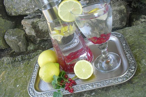 Lemon Currant Water