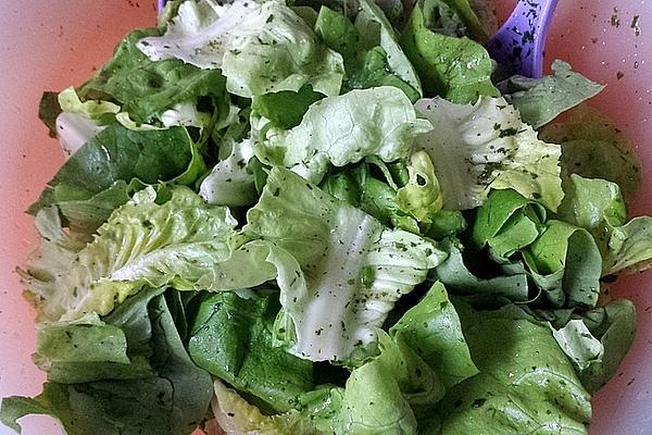 Lettuce with Lemon Dressing Without Fat