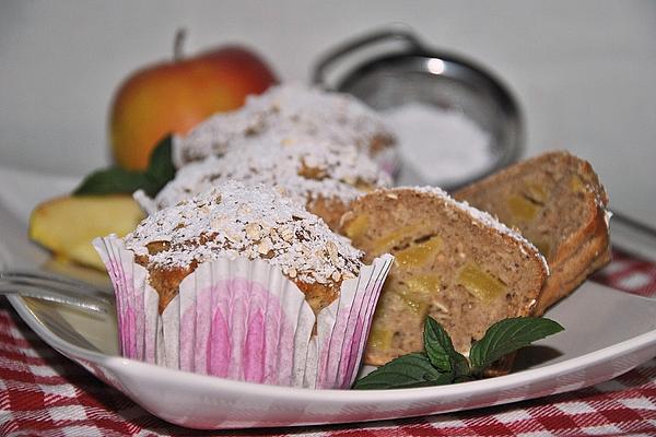Light Apple Muffins with Oatmeal and Cinnamon