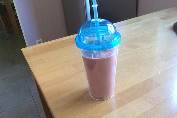 Light Cherry-banana Smoothie, Refreshing and Delicious