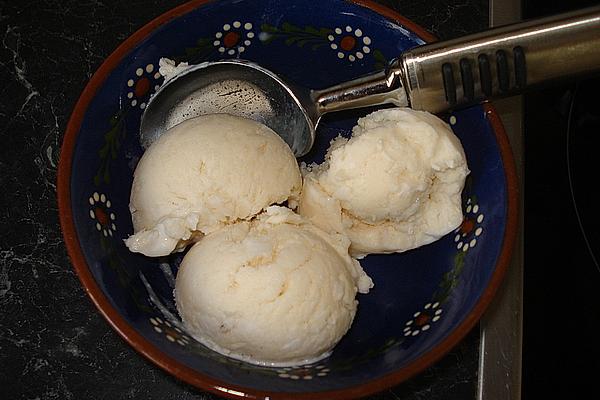 Light Vanilla Yogurt Ice Cream