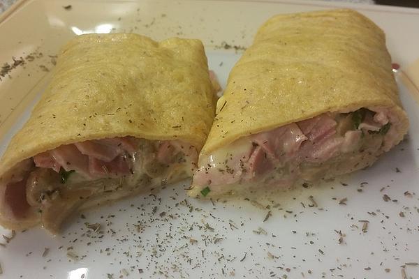 Low Carb Roll Filled with Ham, Mushrooms and Cheese