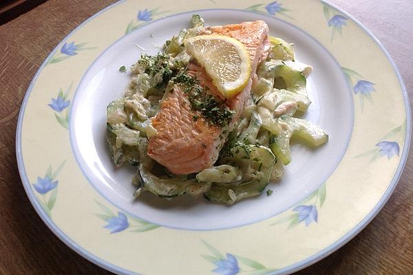 Low-carb Salmon Fillet with Cucumber
