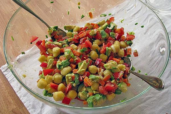 Lukewarm Gnocchini – Avocado – Salad with Garlic Dressing