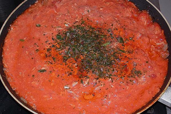 Macaroni with Tuna – Red Wine – Sauce