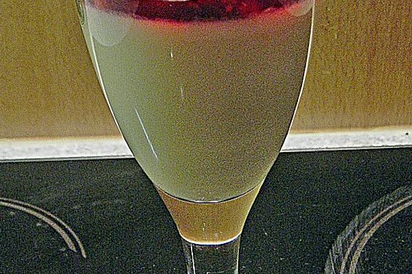 Marzipan Cream on Berry Cocktail