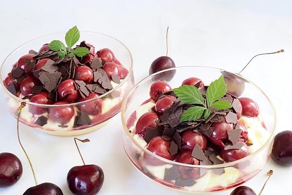 Mascarpone Cream with Red Wine Cherries