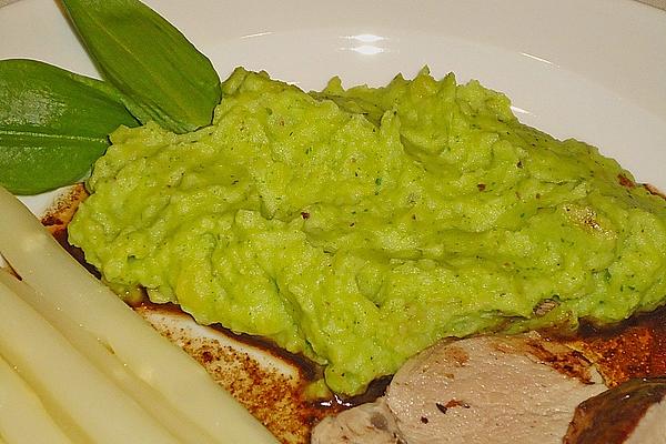 Mashed Potatoes with Wild Garlic and Almond Pesto