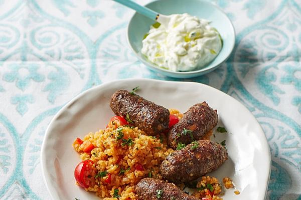 Meat Rolls with Tomato Bulgur