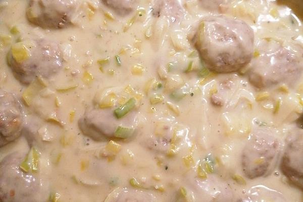 Meatballs in Leek – Cream – Sauce