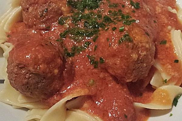 Meatballs in Tomato and Mozzarella Sauce