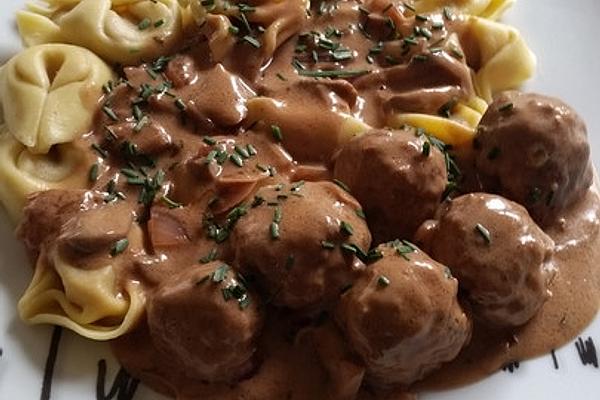 Meatballs with Mushrooms À La Araya