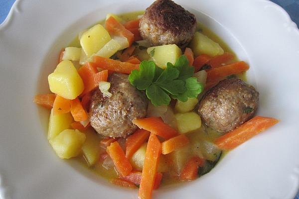 Meatballs with Potatoes and Carrots