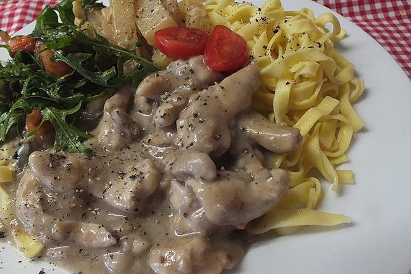 Mediterranean Chicken Breast in Garlic Sauce