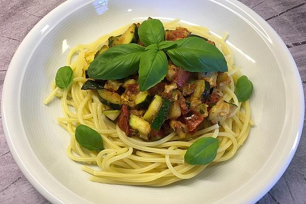 Mediterranean Spaghetti with Zucchini and Tomatoes