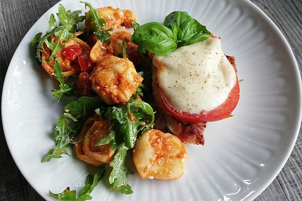 Mediterranean Tortellini Salad