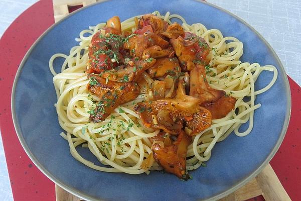Michi`s Spaghetti Aglio E Olio with Chanterelles