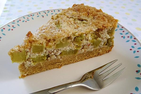 Mickey`s Quick Rhubarb Cake with Almond or Nut Meringue