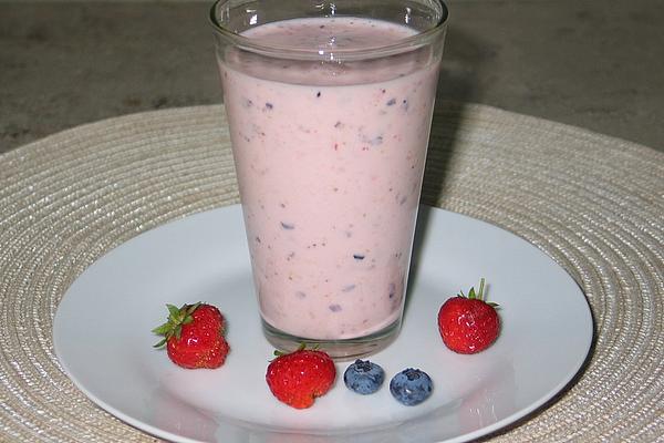 Milk Yogurt Fruit Skake