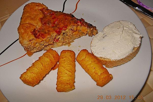 Minced Meat Cake with Sour Cream