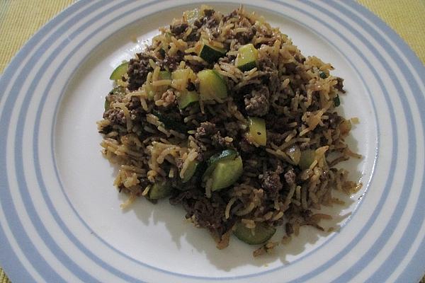 Minced Meat Pan with Rice and Zucchini