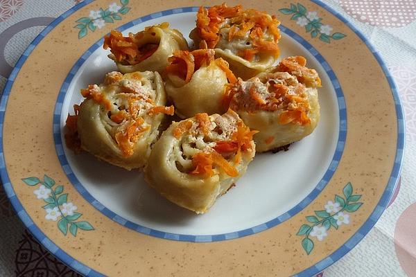 Minced Meat Rolls with Pasta Dough and Vegetable Topping or lazy Pelmeni