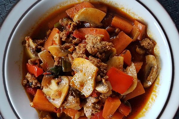 Minced Meat Stew with Mushrooms