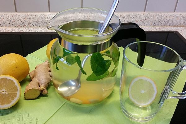 Mint and Ginger Lemonade