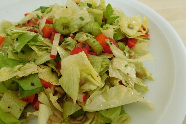Mixed Iceberg Lettuce with Delicious Dressing