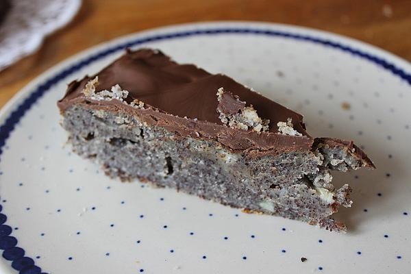 Moist Poppy Seed Cake with Chocolate