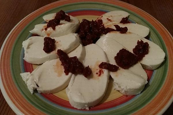 Mozzarella in Spicy Dip