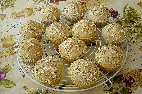 Muffins with Banana and Apricots