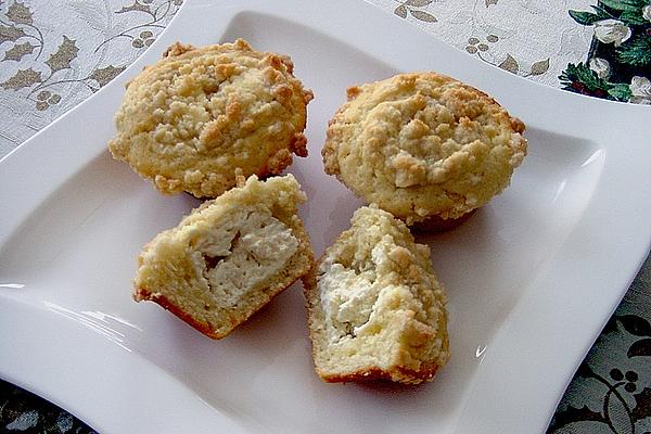 Muffins with Crumble and Cream Cheese Core