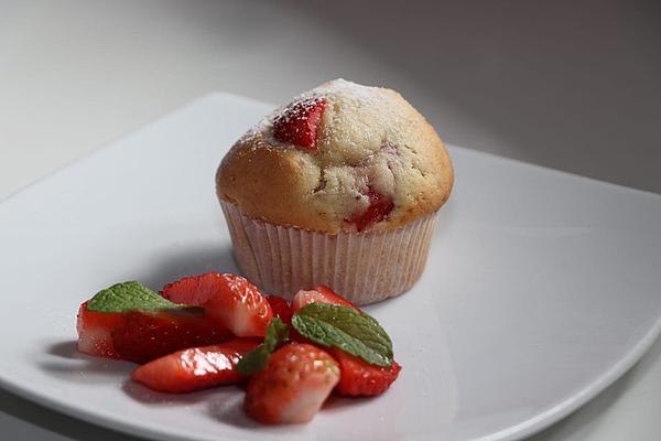 Muffins with Various Fruits