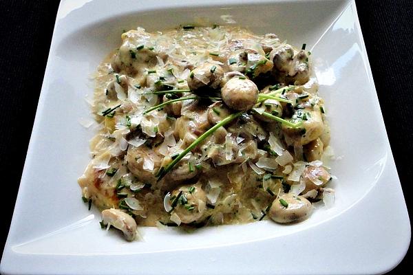 Mushrooms in Creamy Parmesan Sauce with Gnocchis