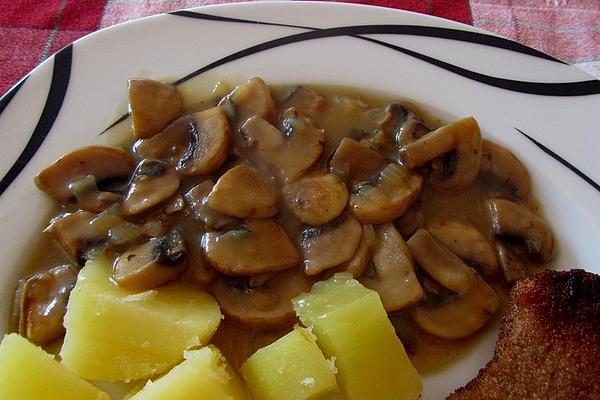 Mushrooms with White Wine and Onions