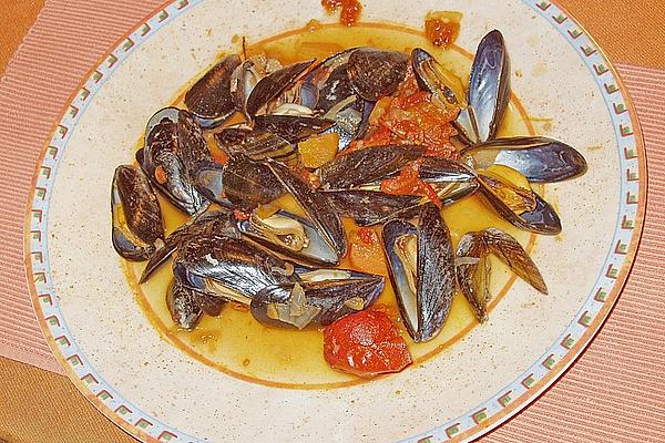 Mussels in Red Broth