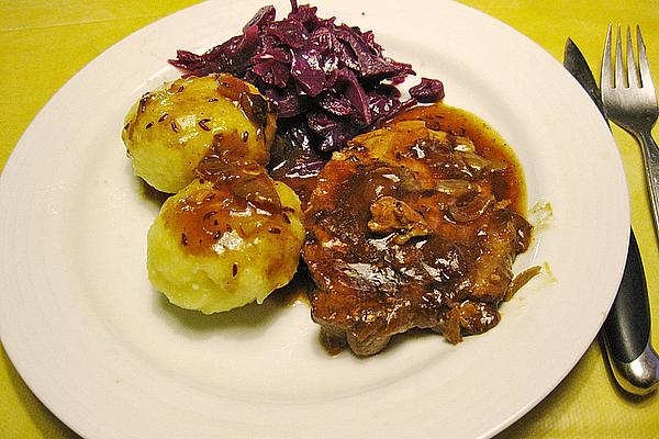 My Franconian Roast with Dumplings and Red Cabbage