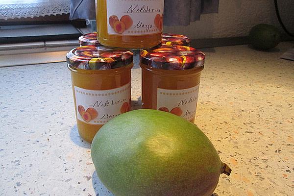 Nectarine-mango Jam with Sparkling Wine