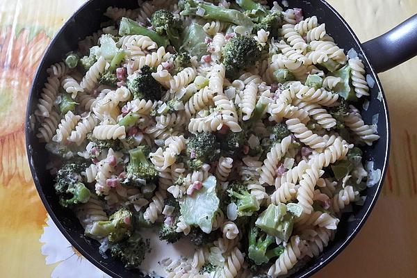 Noodle Broccoli Pan