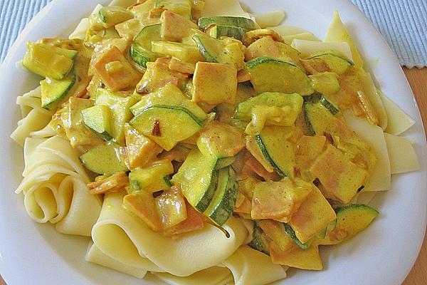 Noodle Curry with Zucchini