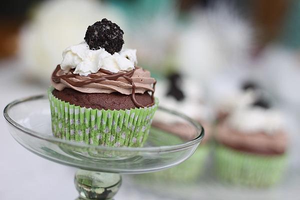 Nutella Cupcakes with Vanilla and Chocolate Cream