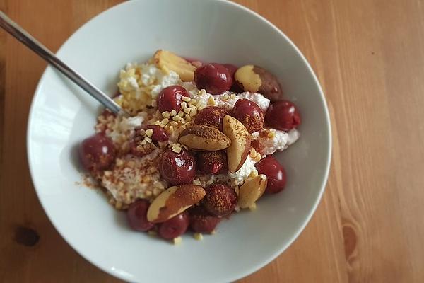 Nutty Fruity Cottage Cheese Breakfast